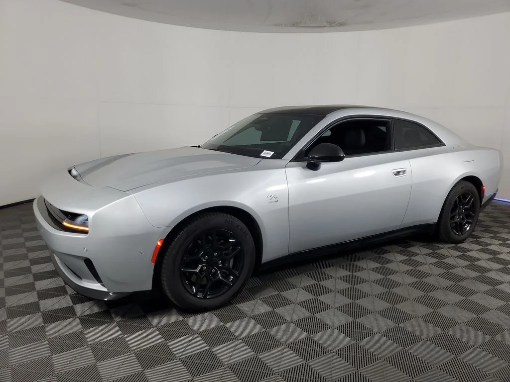 2025 Dodge Charger Daytona R/T - Photo 8