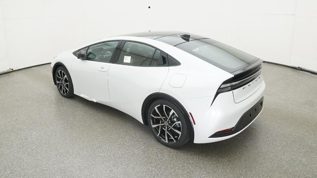 2026 Toyota Prius Plug-in Hybrid XSE Premium - Photo 8