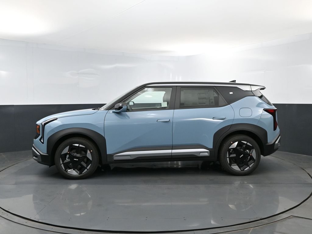 New 2027 Frost Blue / Black Roof Kia S image 24