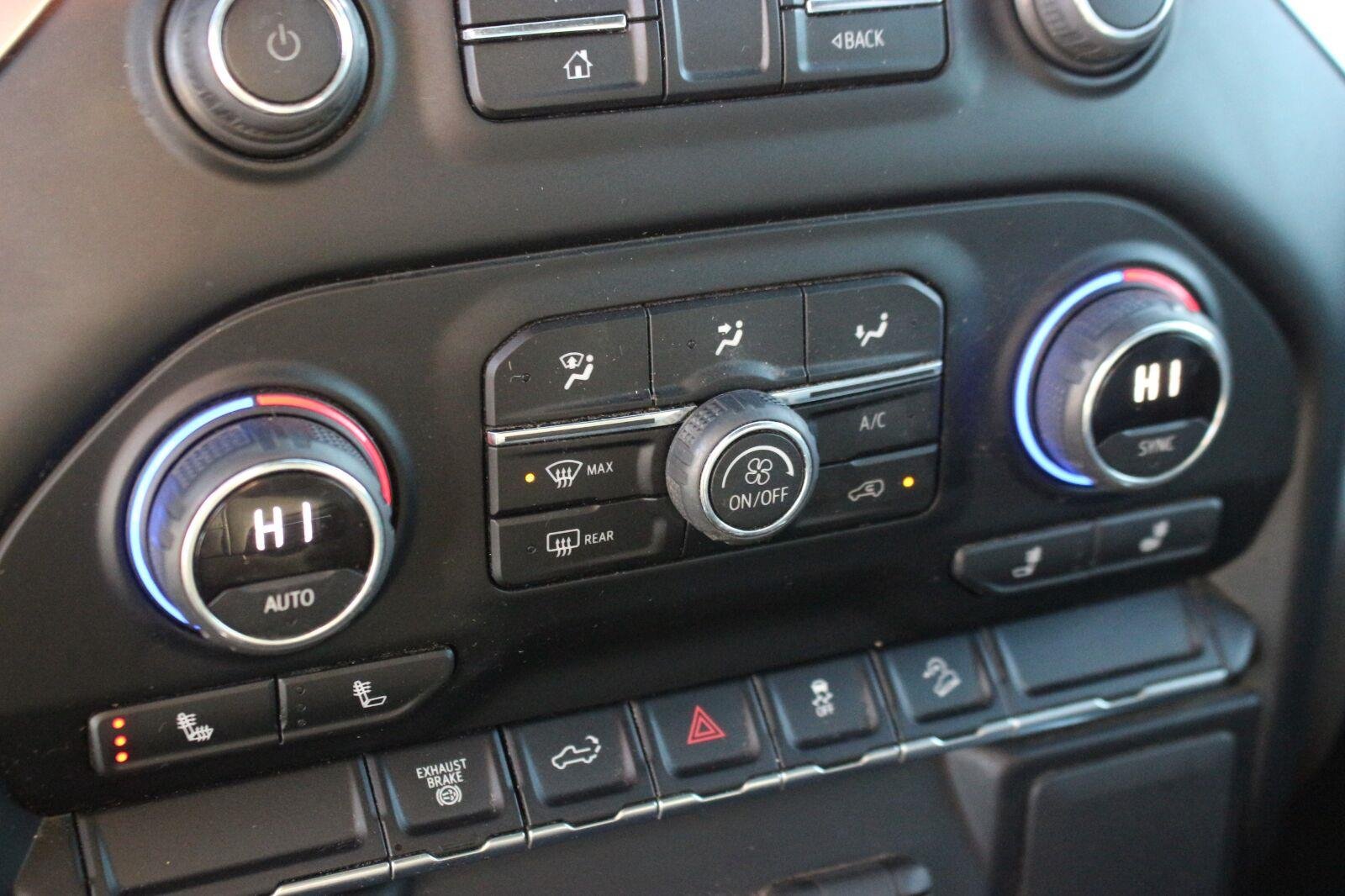 Used 2022 SUMMIT WHITE Chevrolet LT image 27