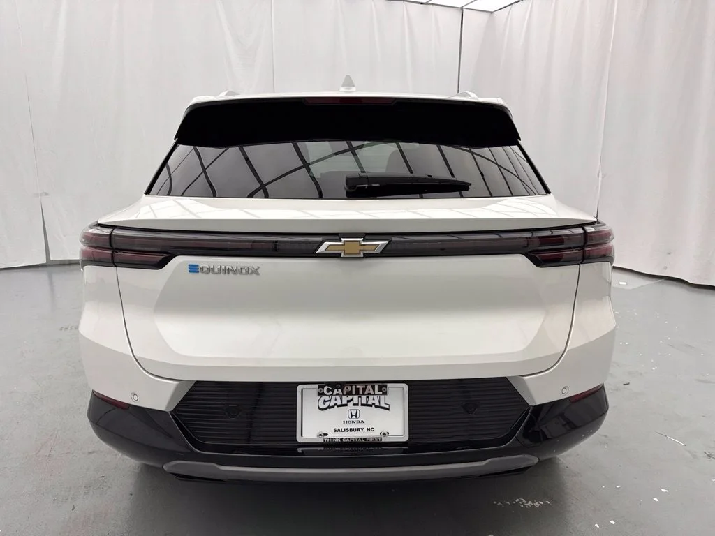 Used 2024 White Chevrolet LT image 8