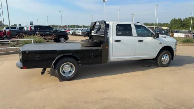 New 2026 Bright White Clear-Coat Exterior Paint RAM Tradesman image 9