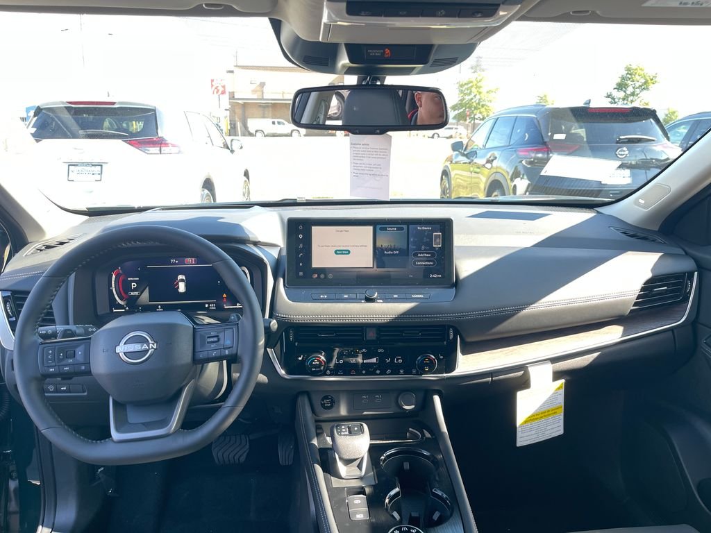 New 2026 Black Nissan Platinum image 15