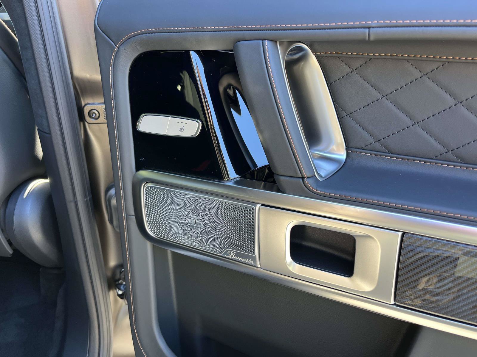 New 2027 MANUFAKTUR Dakota Brown Magno Mercedes-Benz AMG® G 63 SUV image 45