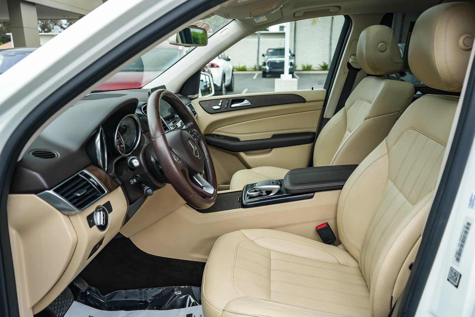 Used 2018 Polar White Mercedes-Benz 350 image 17