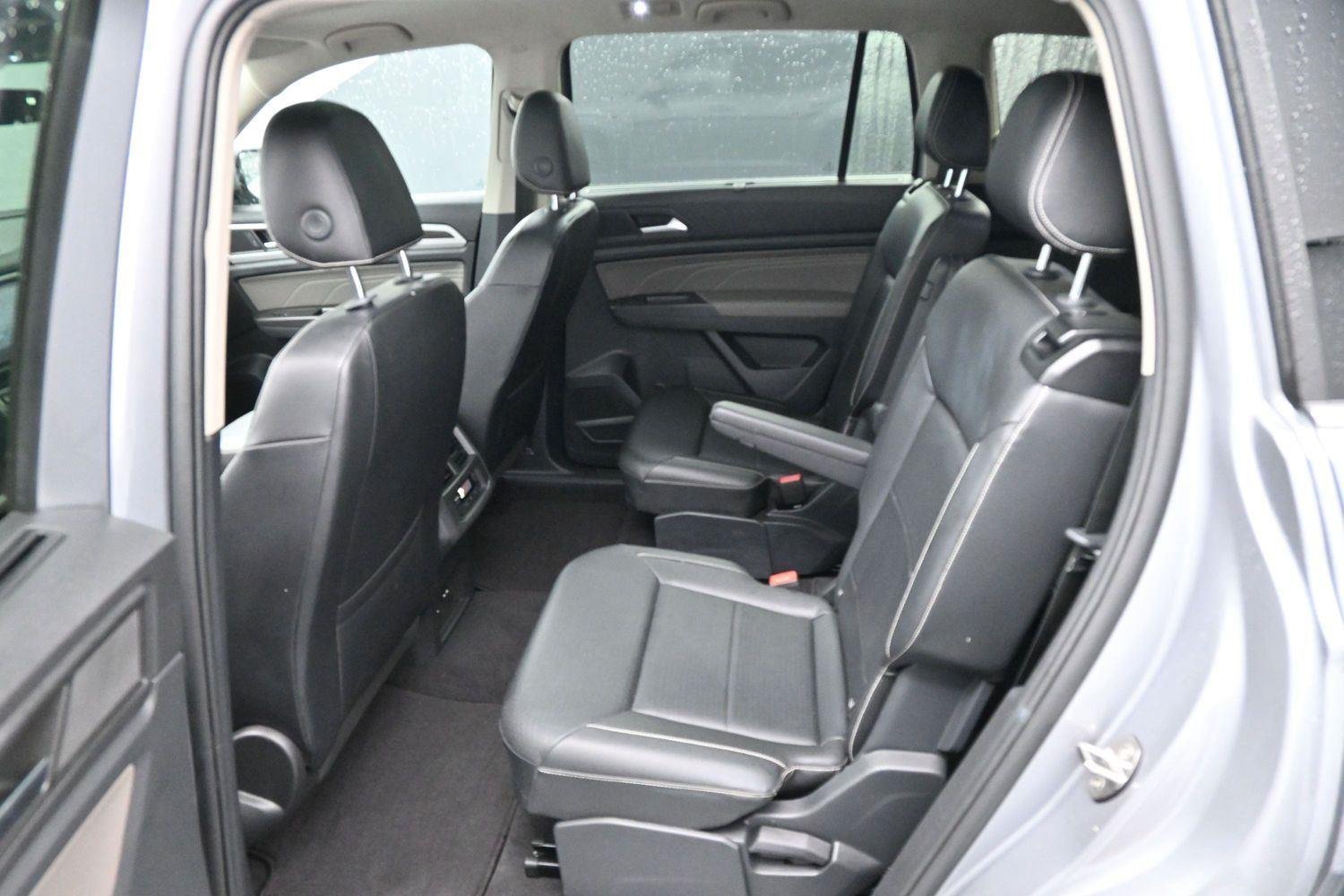 Used 2022 Pyrite Silver Metallic Volkswagen 2.0T SE w/Technology image 31