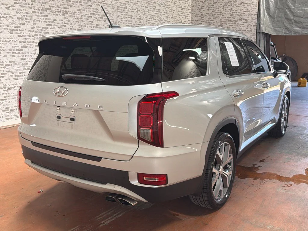 Used 2021 Typhoon Silver Hyundai SEL image 7