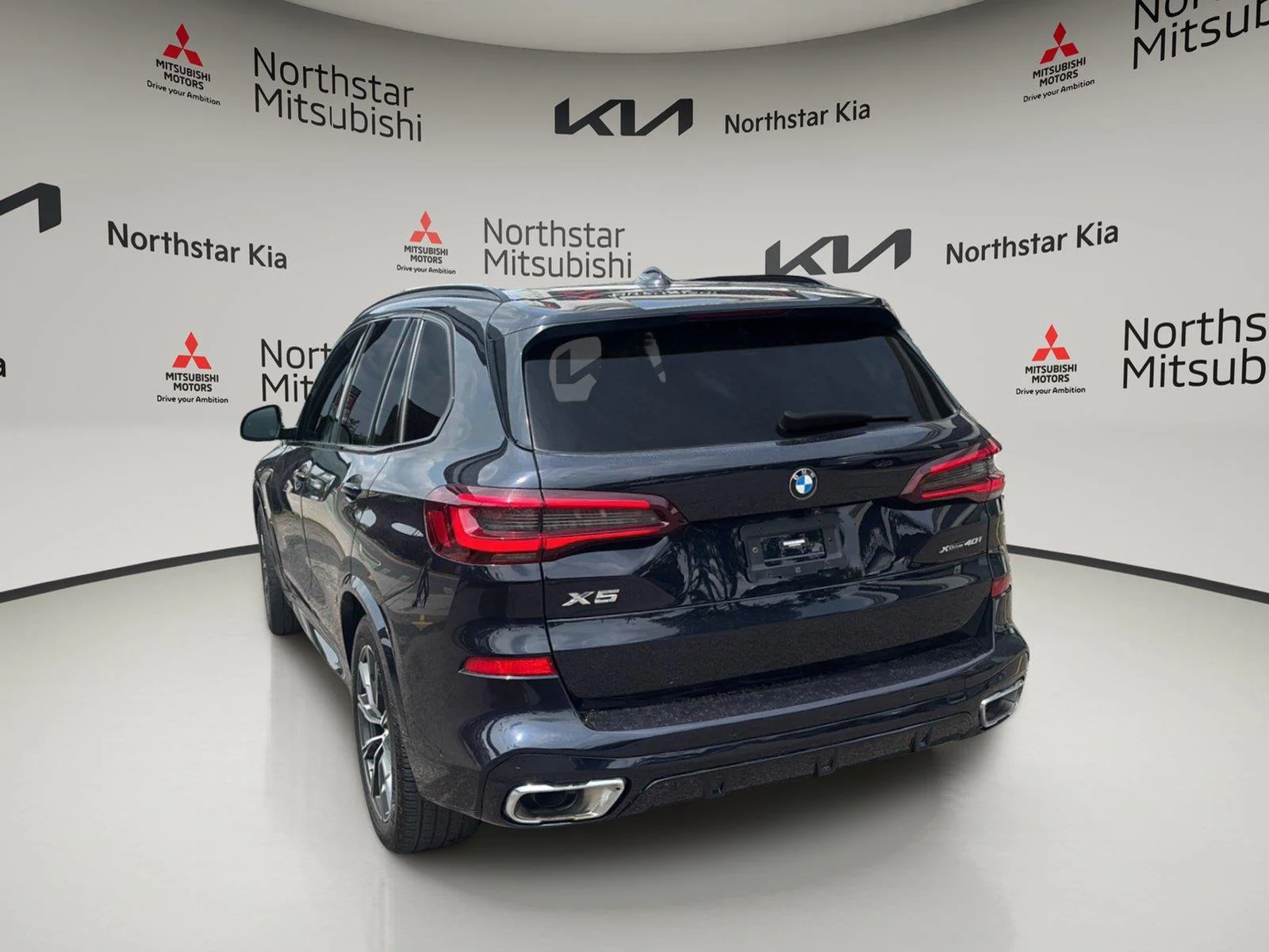Used 2023 Carbon Black Metallic BMW xDrive40i image 7