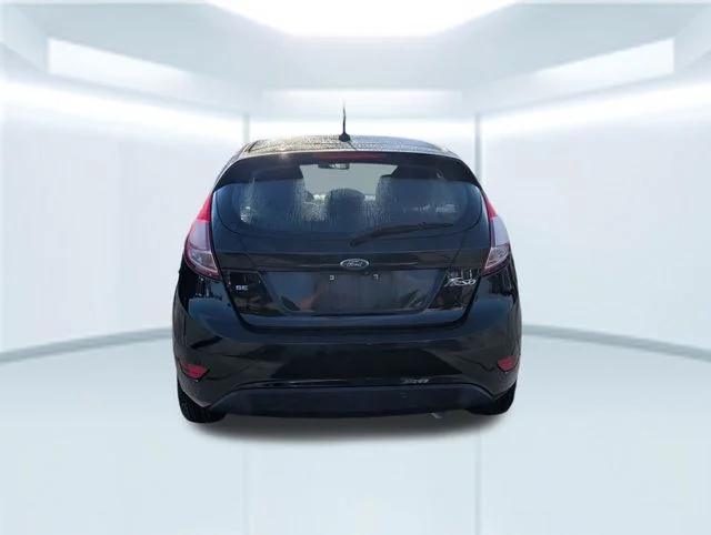 Used 2019 Black Ford SE image 5