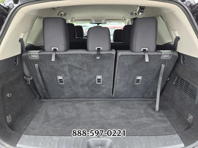 Used 2022 Gray Nissan S image 17