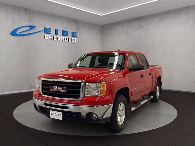 Used 2011 Red GMC SLE image 9