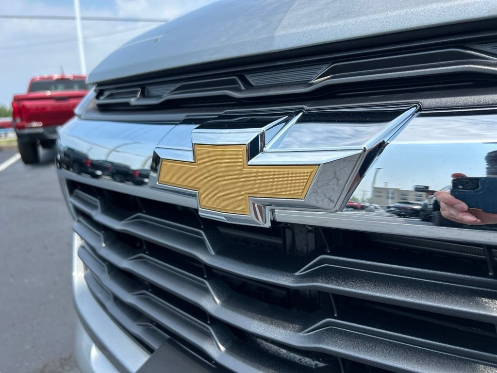 New 2026 Sterling Gray Metallic Chevrolet LT image 10