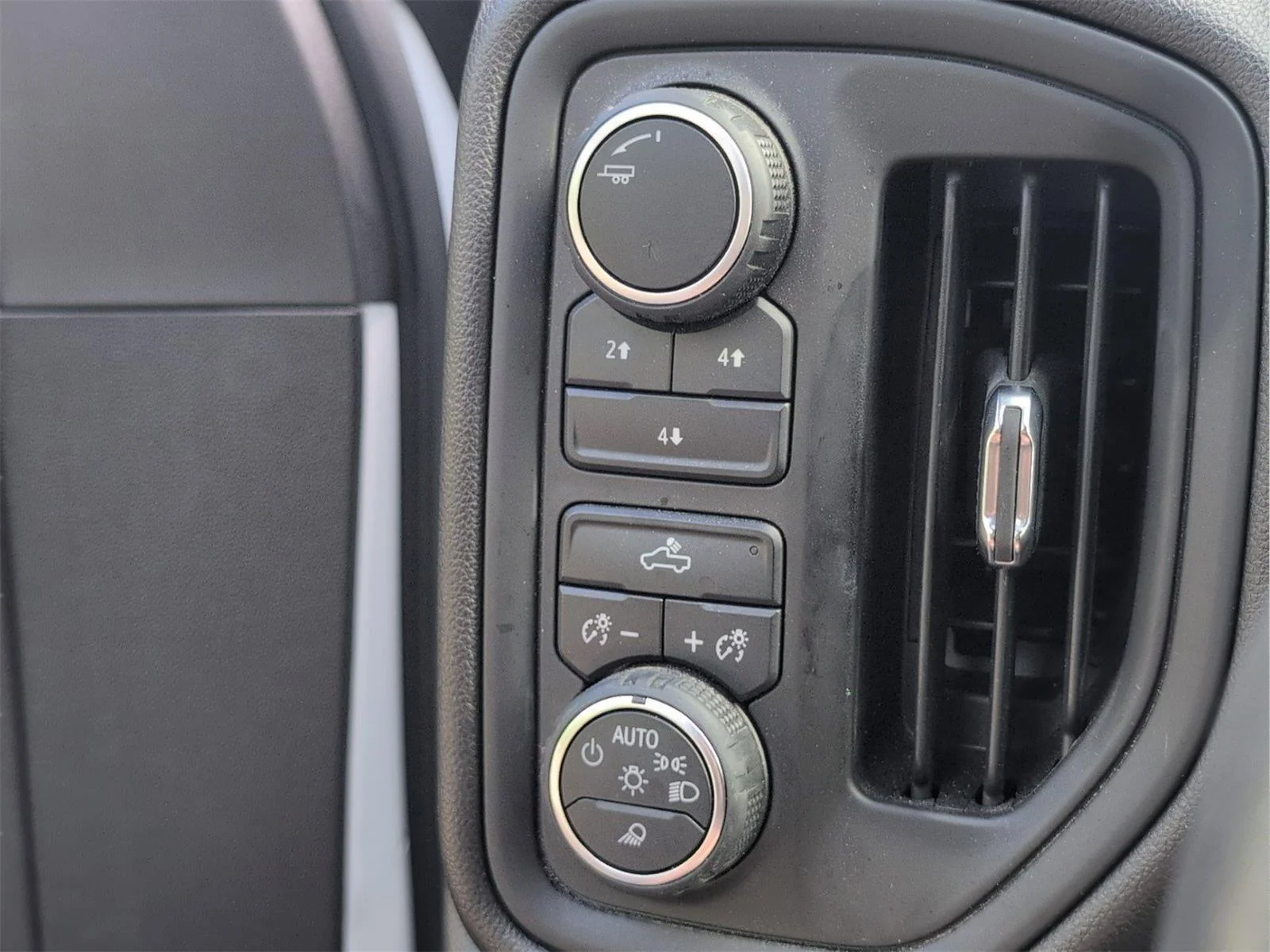 Used 2023 Summit White Chevrolet Custom image 22