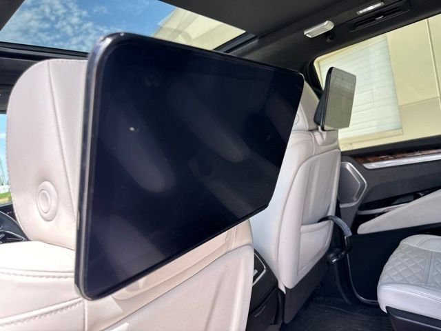 Used 2025 Blue Cadillac Sport Platinum image 10
