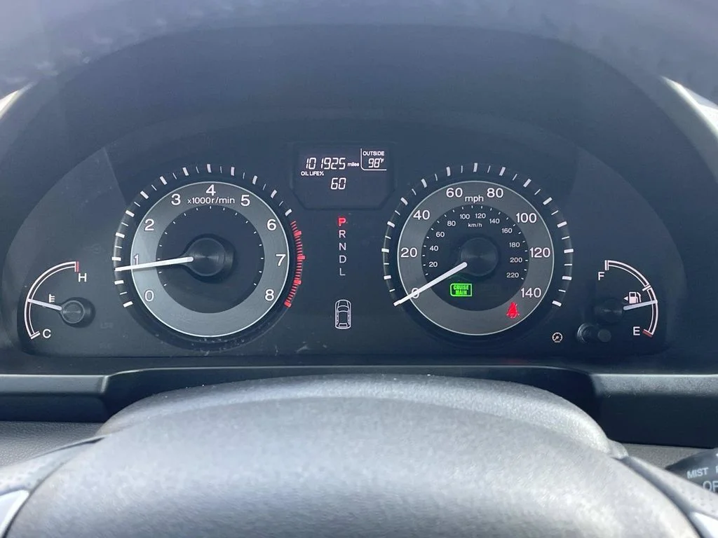 Used 2014 White Honda EX-L image 24