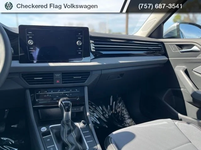 New 2026 Silver Volkswagen 1.5T SE image 29