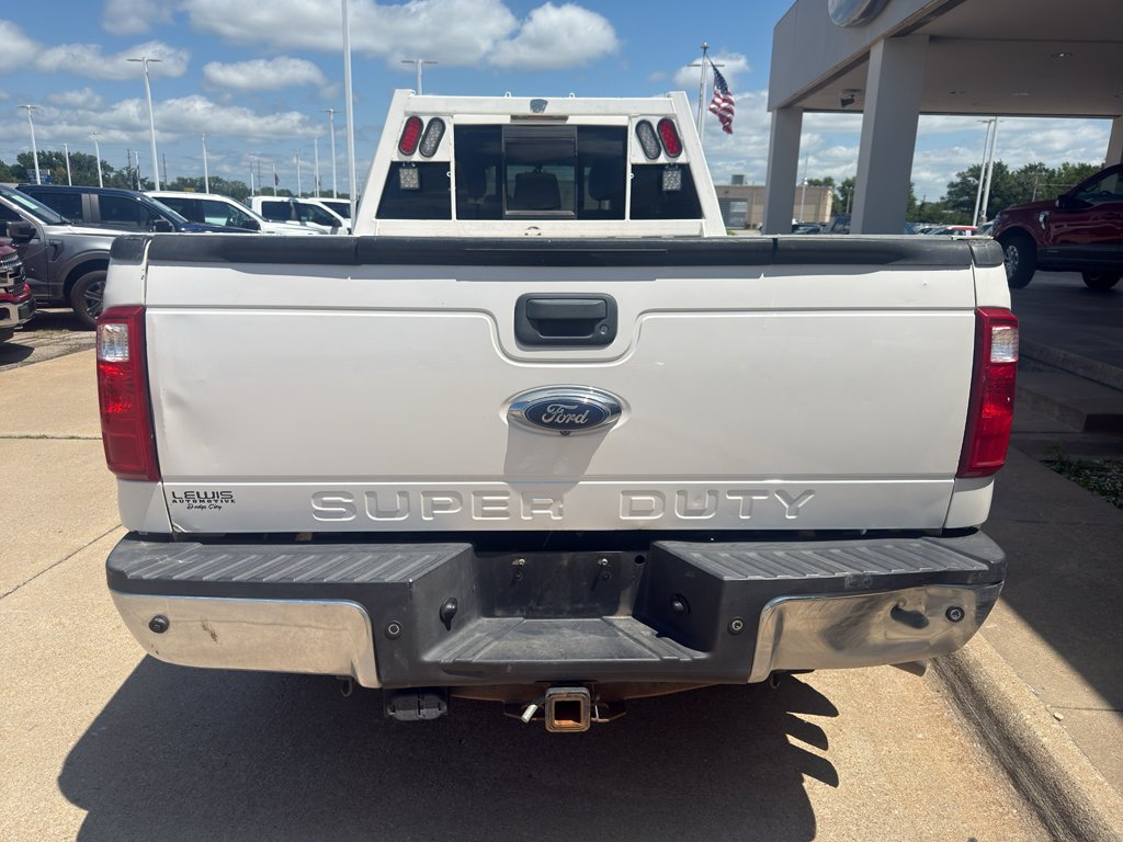 Used 2016 White Platinum Metallic Tri-Coat Ford Platinum image 7