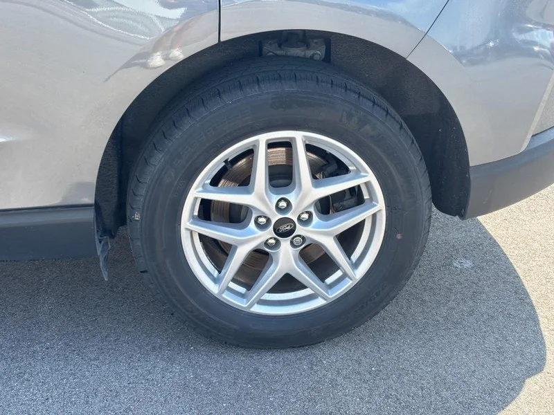 Used 2024 Carbonized Gray Metallic Ford SEL image 9