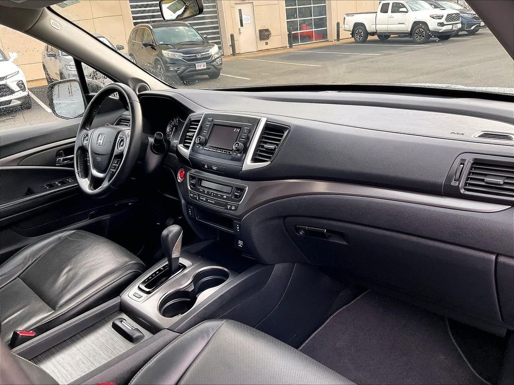 Used 2019 Gray Honda RTL image 14