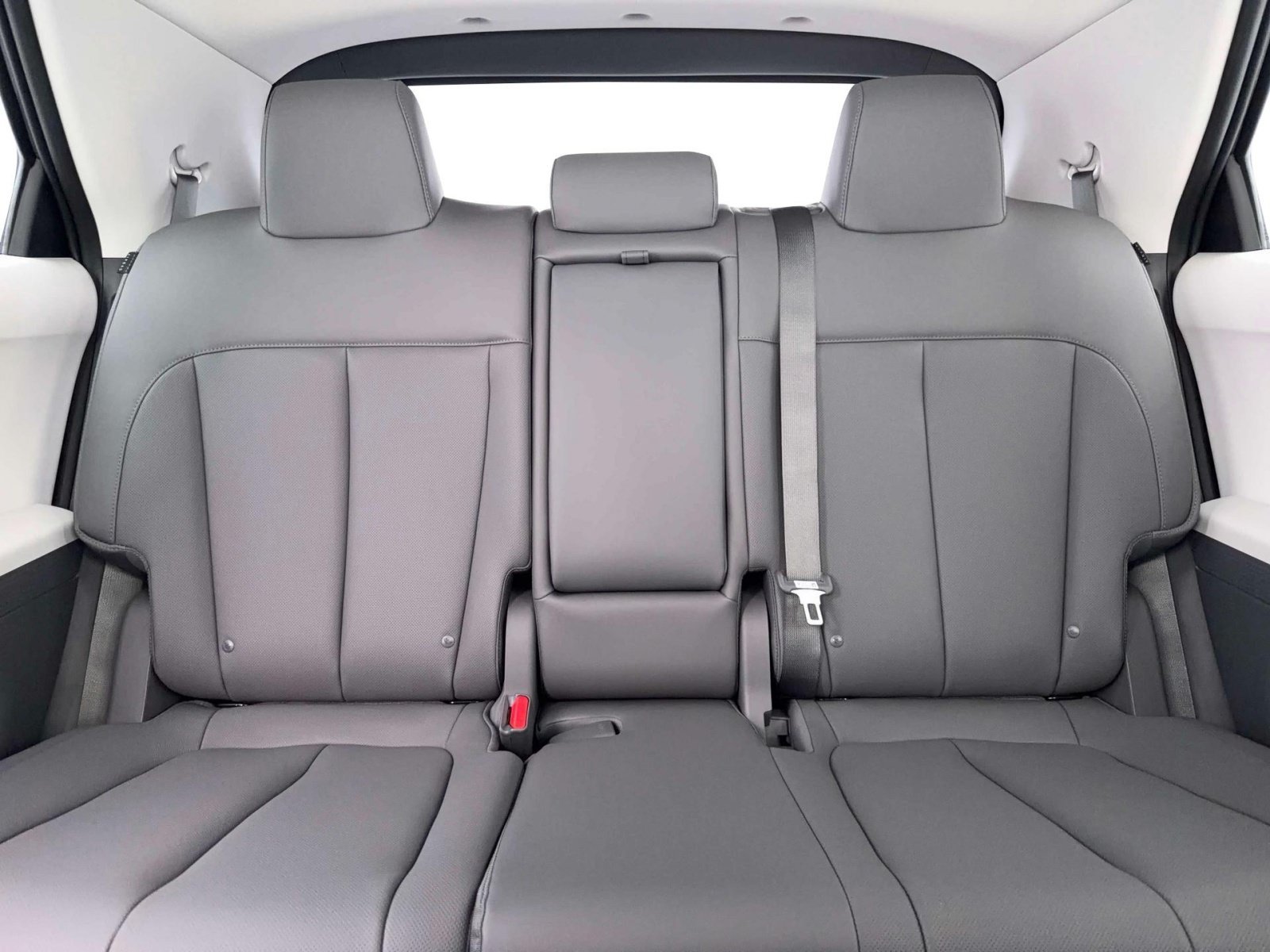 New 2026 Abyss Black Hyundai SEL image 16