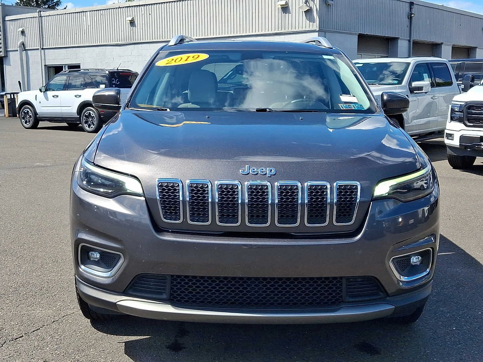 Used 2019 Jeep Cherokee Limited with VIN 1C4PJMDN4KD157342 for sale in Horsham, PA