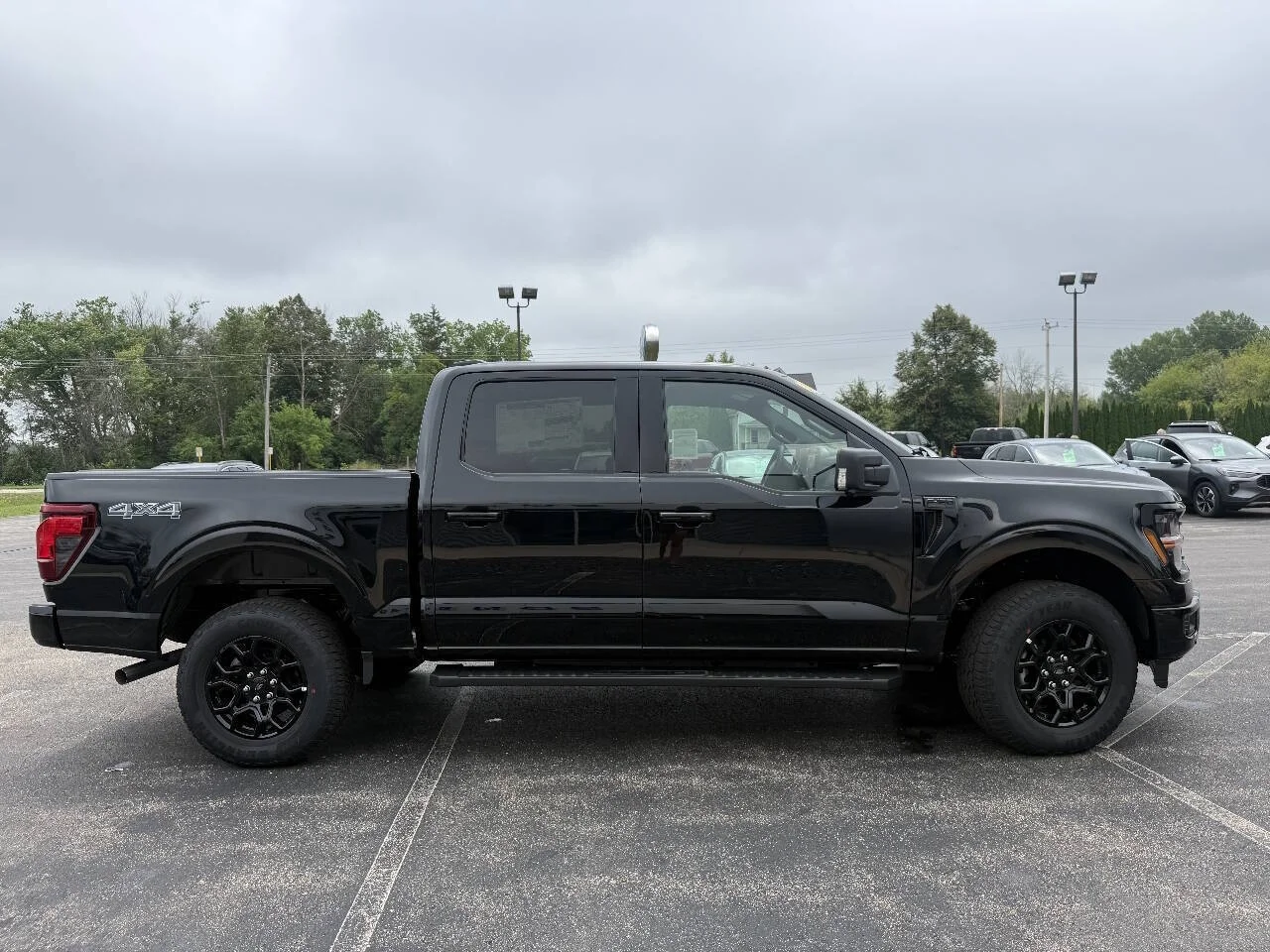 New 2026 Agate Black Metallic Ford XLT image 3
