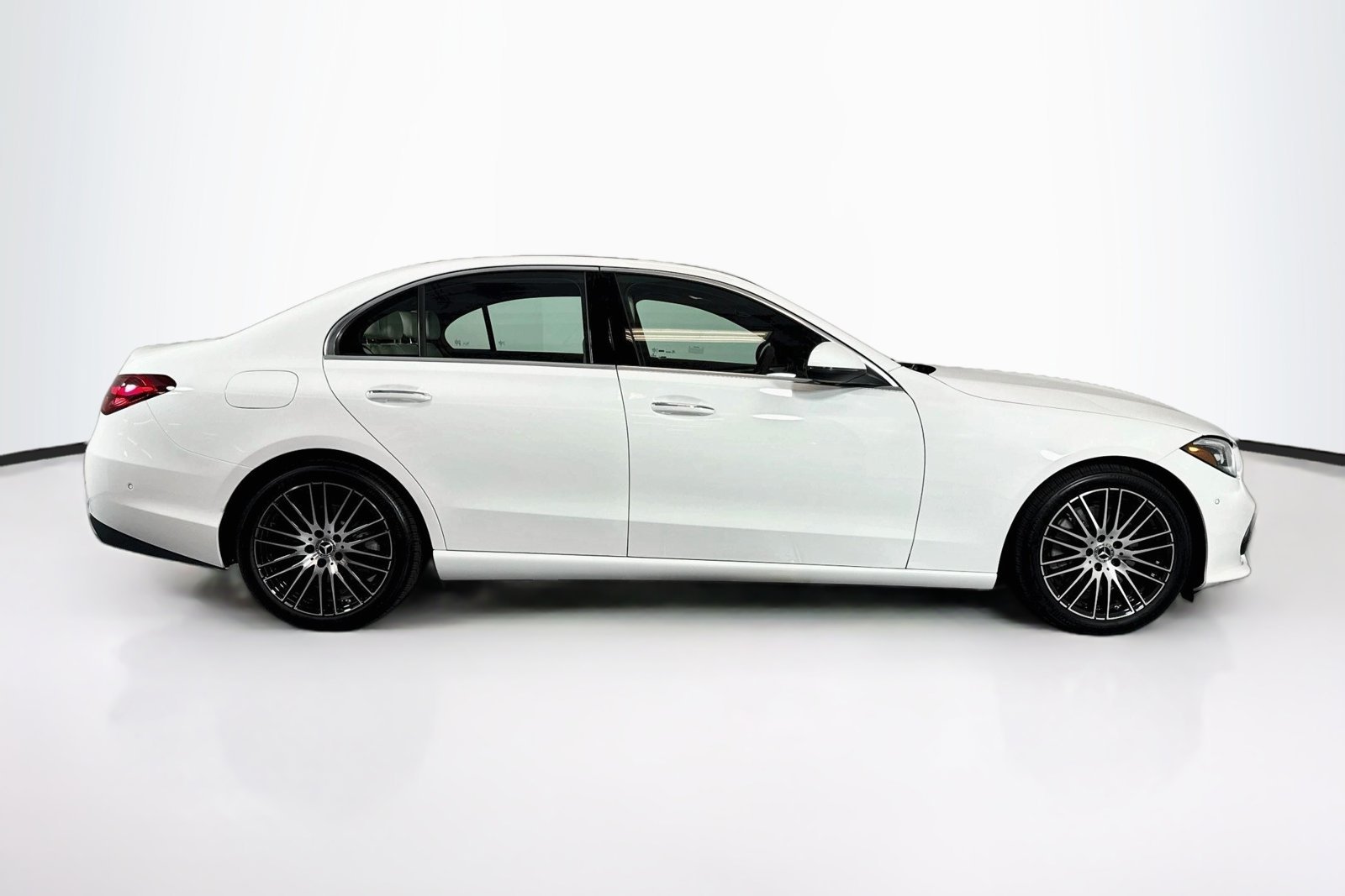 New 2026 Polar White Mercedes-Benz C 300 image 4