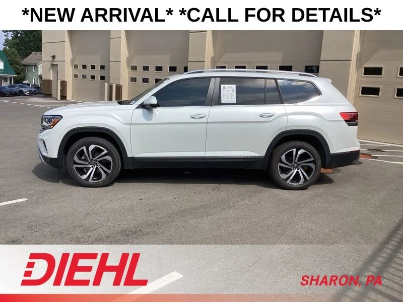 Used 2023 White Volkswagen SEL image 4
