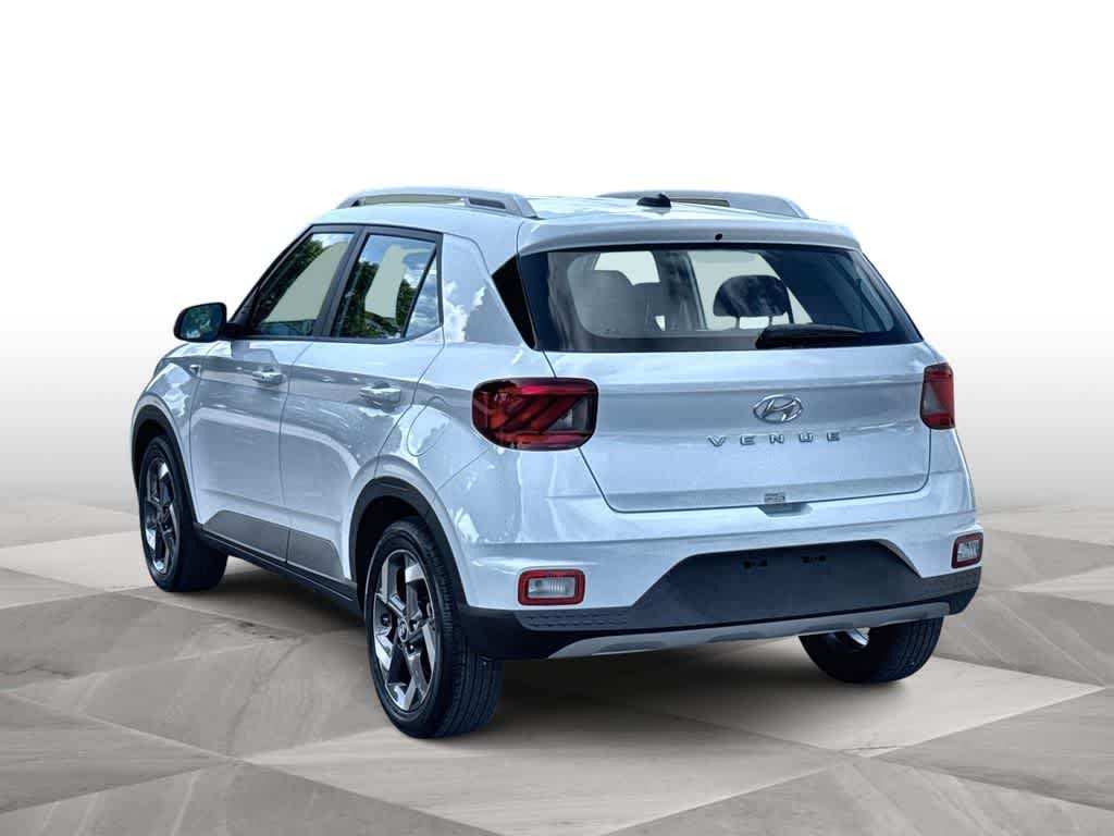 Used 2025 Lunar White Hyundai SEL image 6