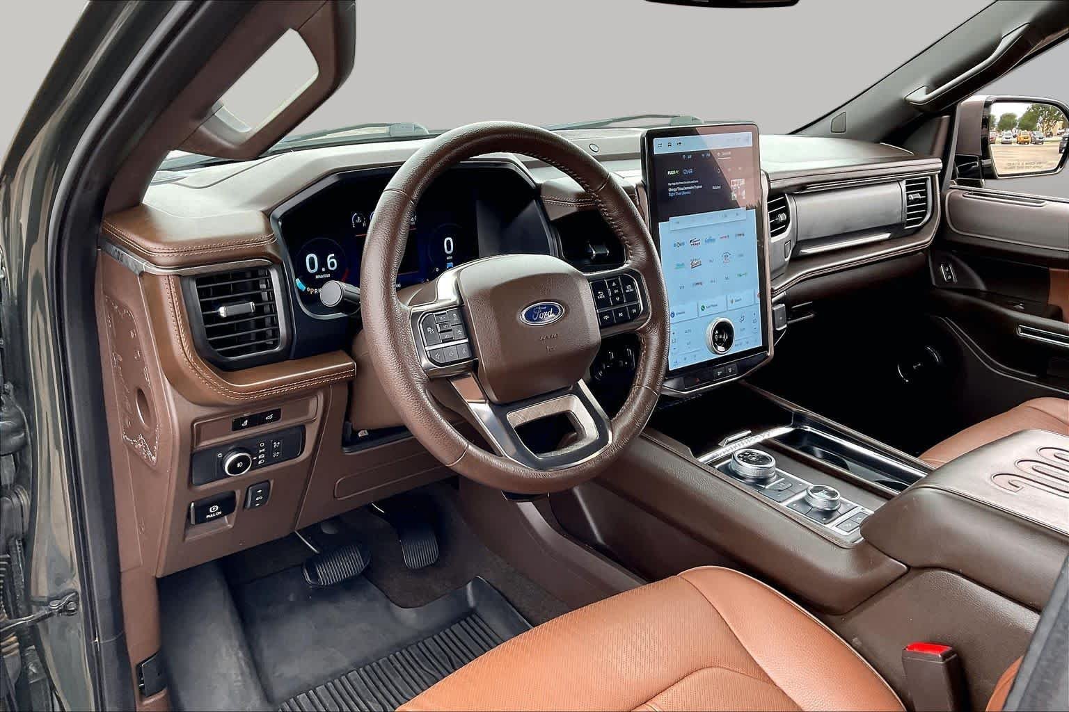 Used 2022 Forged Green Metallic Ford King Ranch image 18