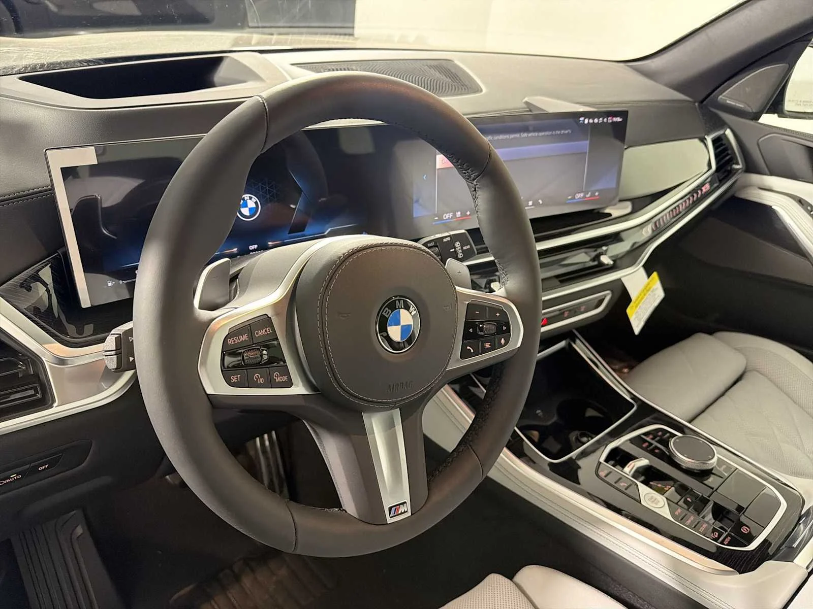 New 2026 Carbon Black Metallic BMW xDrive40i image 14