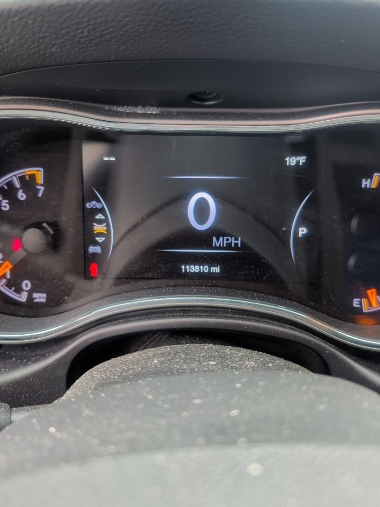 Used 2018 Jeep Grand Cherokee Limited with VIN 1C4RJFBG1JC337651 for sale in Rochester, Minnesota