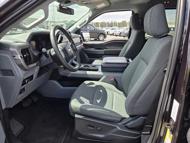 Used 2024 Black Ford XLT image 12