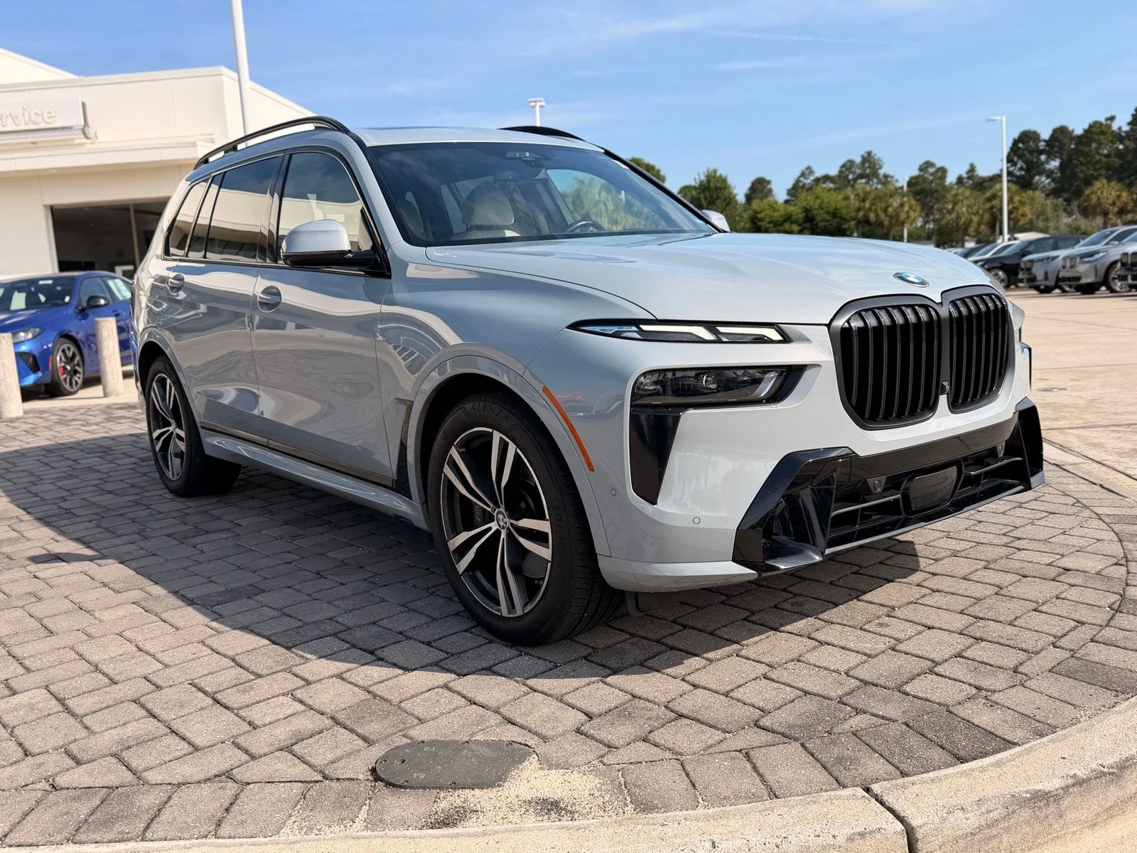 Used 2024 Gray Metallic BMW xDrive40i image 7