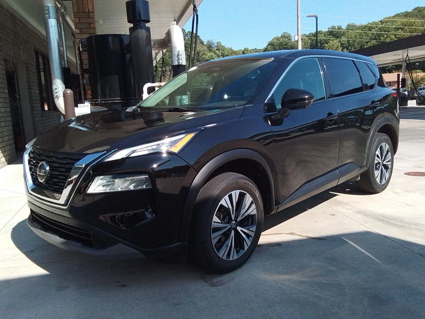 Used 2021 Super Black Nissan SV image 1