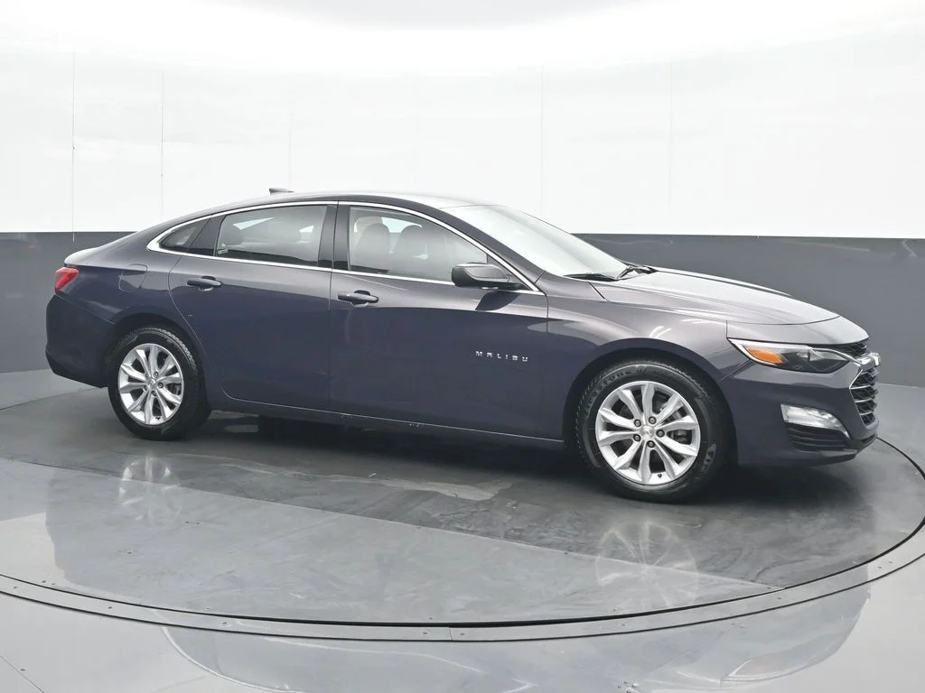 Used 2025 Black Chevrolet LT image 8