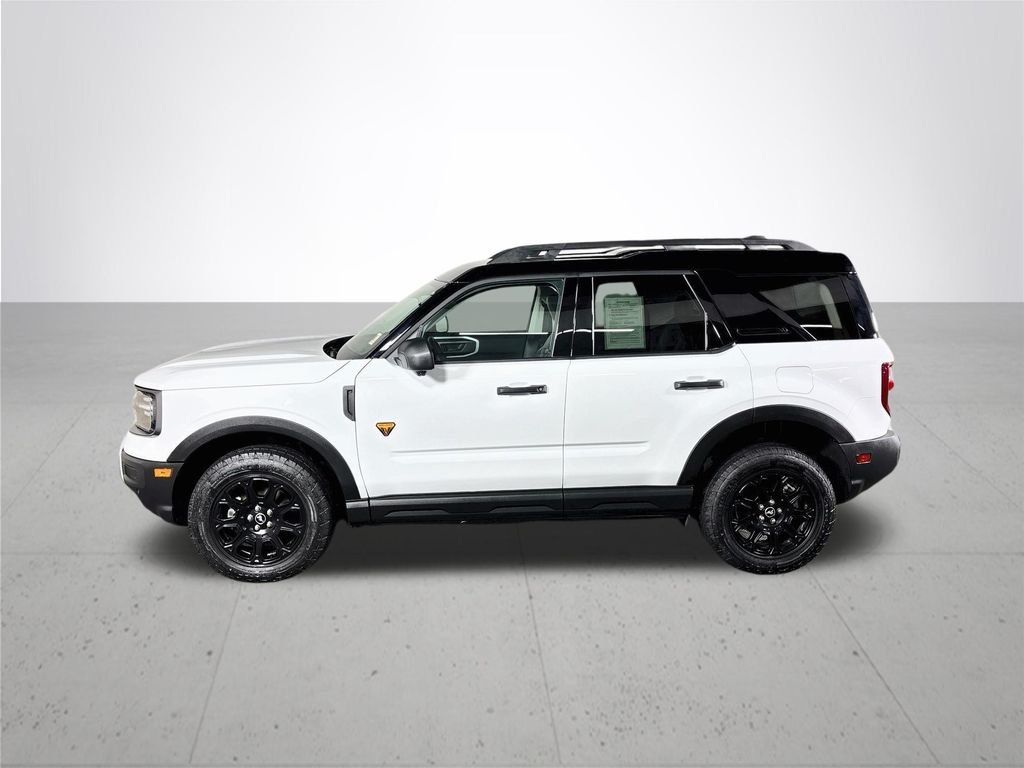 Used 2025 White Ford Badlands image 9