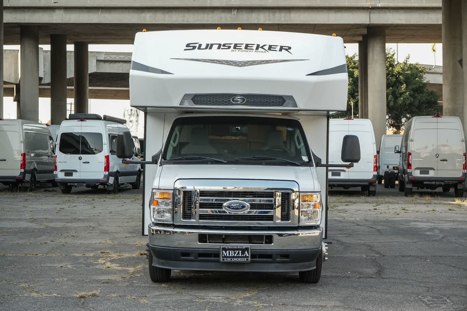 Used 2023 Oxford White Ford  image 2