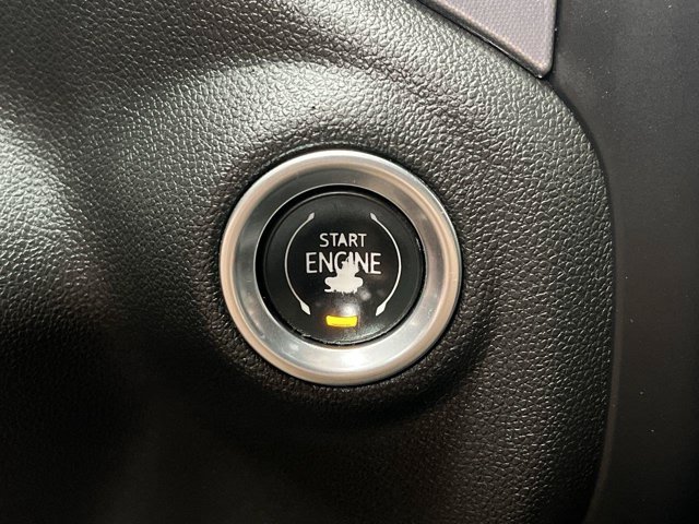 Used 2020 Summit White GMC SLE image 21