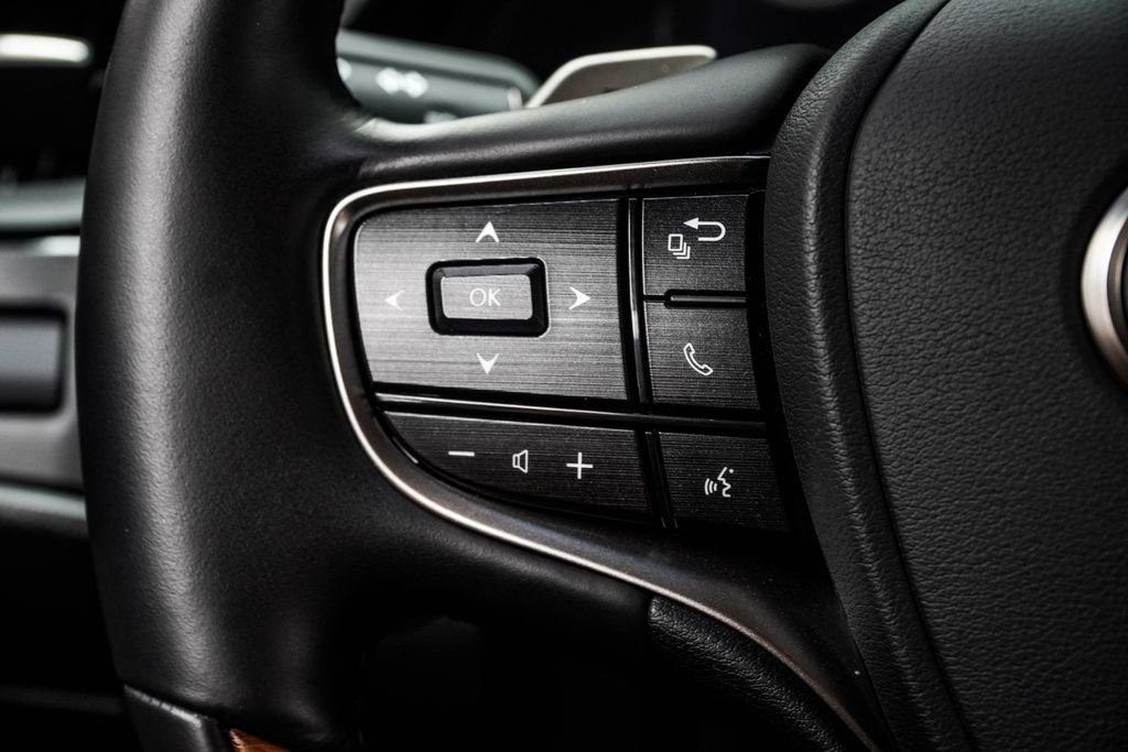 Used 2025 Silver Lexus 350 Ultra Luxury image 30