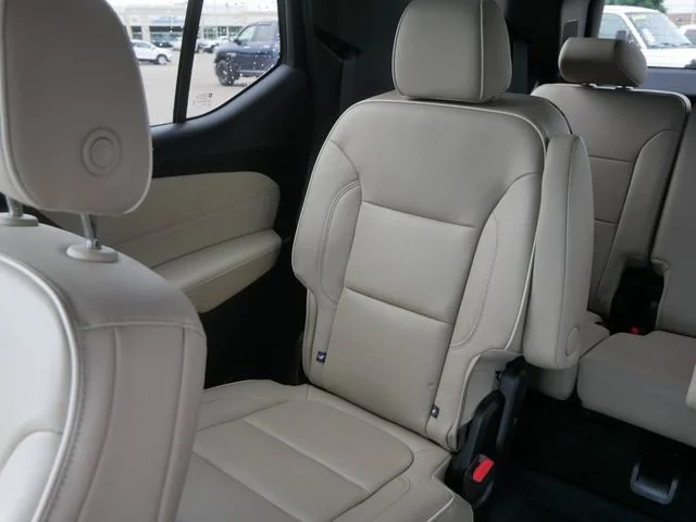 2023 Chevrolet Traverse Premier - Photo 12
