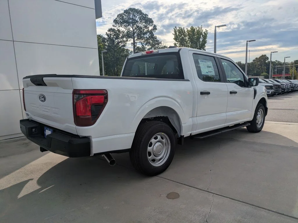 New 2026 Oxford White Ford XL image 4