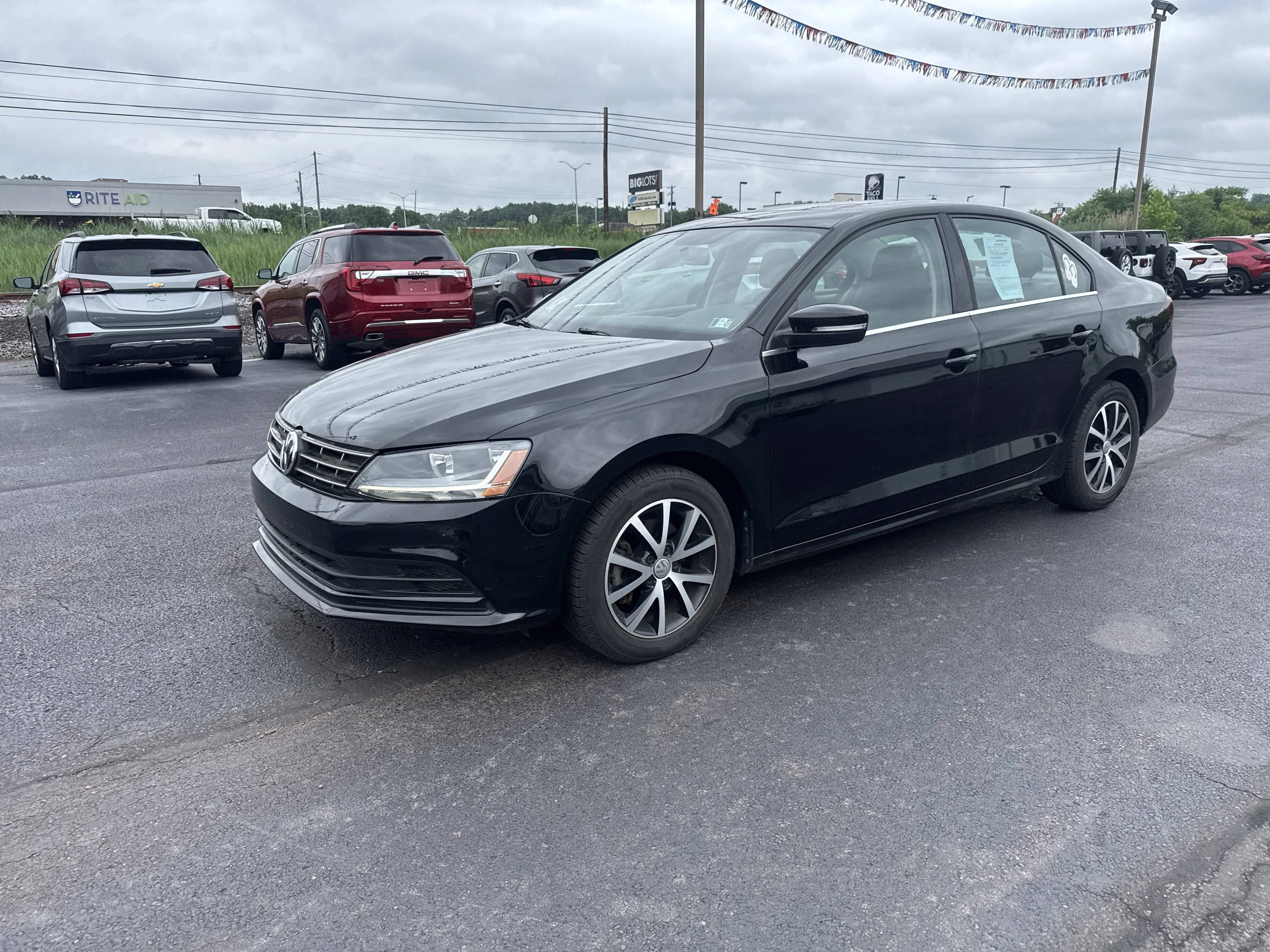 Used 2018 Black Uni Volkswagen 1.4T SE image 8
