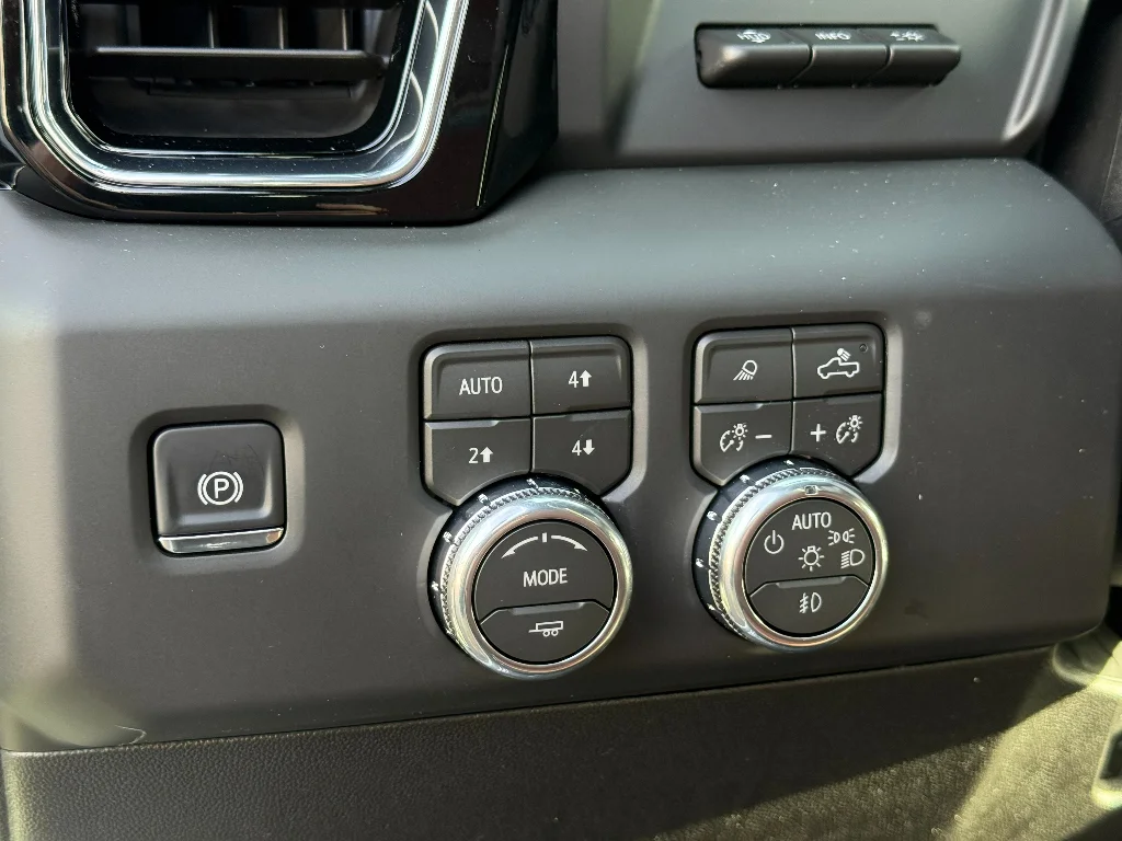 2026 GMC Sierra 2500HD Denali Ultimate - Photo 22