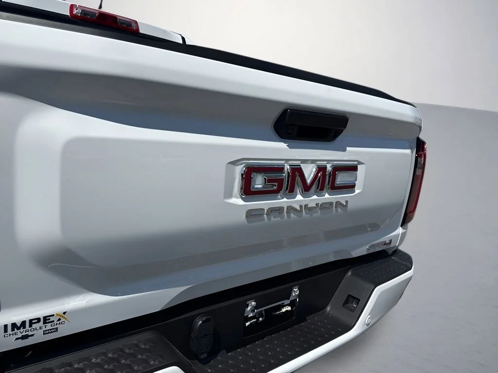 New 2026 Summit White GMC AT4 image 33