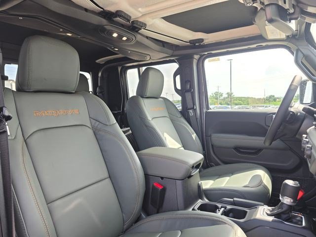 New 2026 Granite Crystal Metallic Clear-Coat Exterior Paint Jeep Mojave X image 16