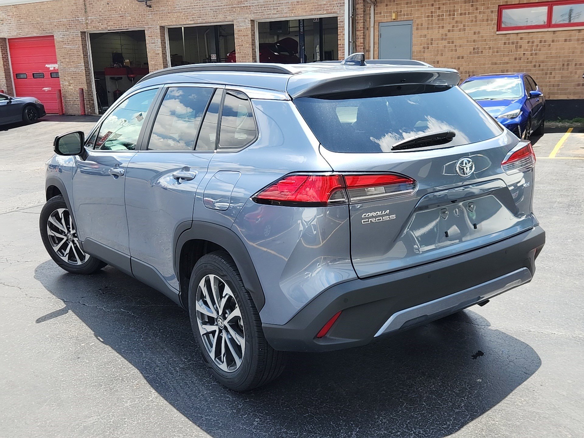 Used 2025 Celestite Toyota XLE image 5