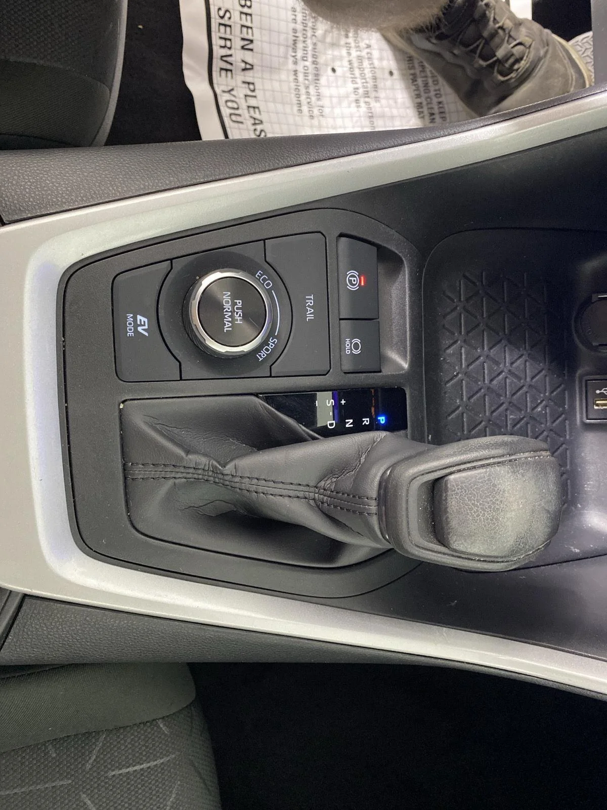 Used 2024 Magnetic Gray Metallic Toyota XLE image 24