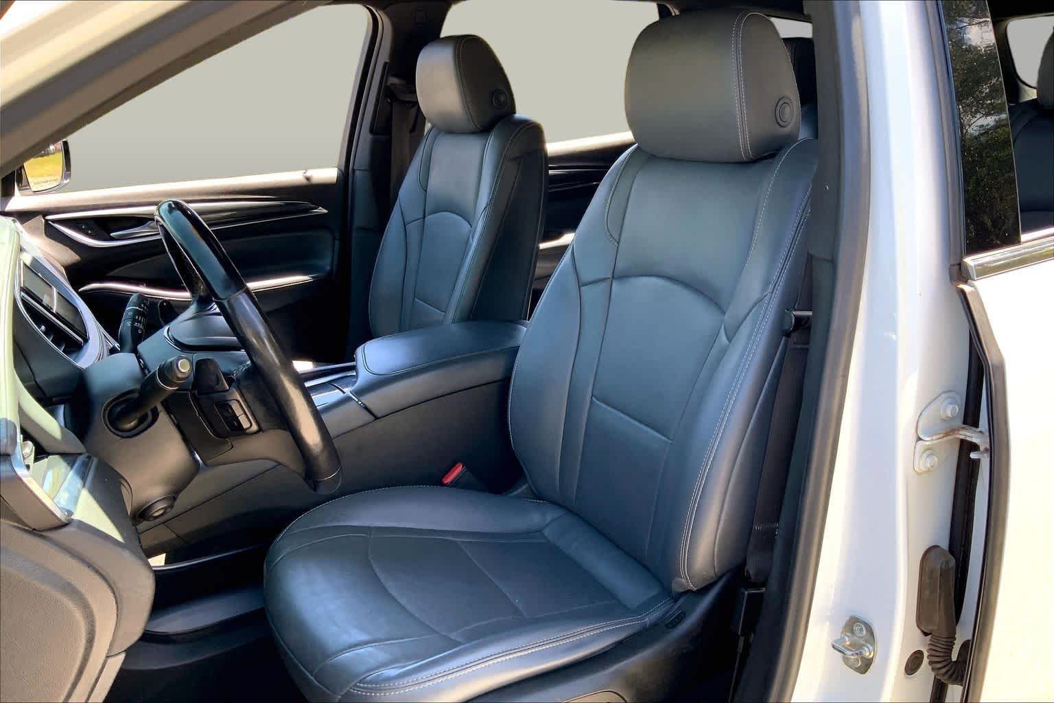 Used 2022 Summit White Buick Premium image 8