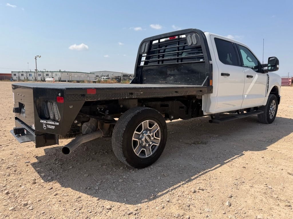 Used 2025 Oxford White Ford XLT image 10
